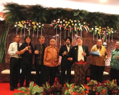 2010 Semarang after attending Santi's wedding, catching up with special friends. John and Retno Duewell. We cherish our sweet memories with you in Semarang from 1986 to 1993.